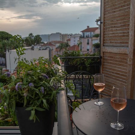 Unique Boutique Hotel Antibes Juan-Les-Pins Екстериор снимка