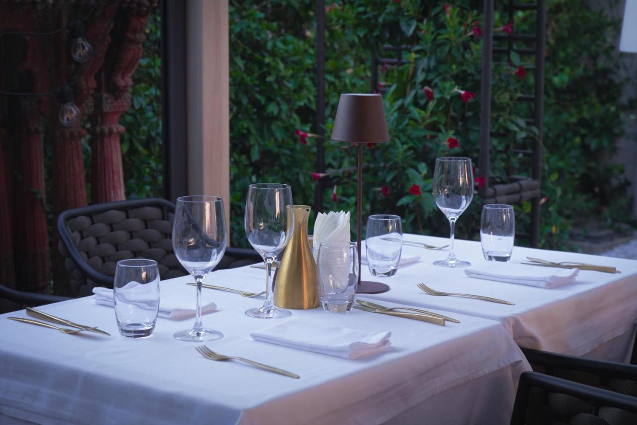 Unique Boutique Hotel Antibes Juan-Les-Pins Екстериор снимка
